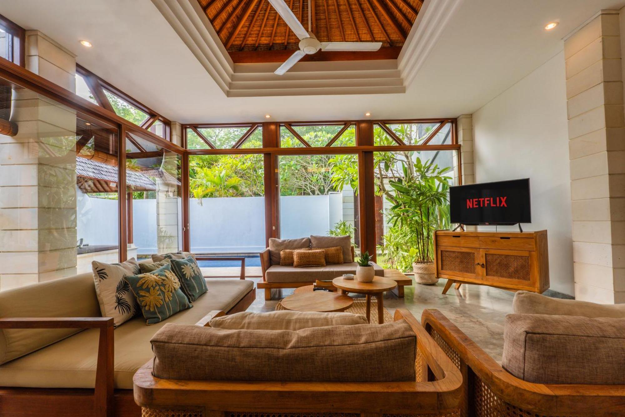 Escape Villa *